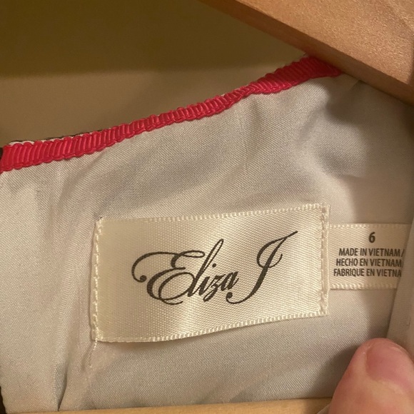 Eliza J Cap Sleeve Stripe Dress - Picture 5 of 8